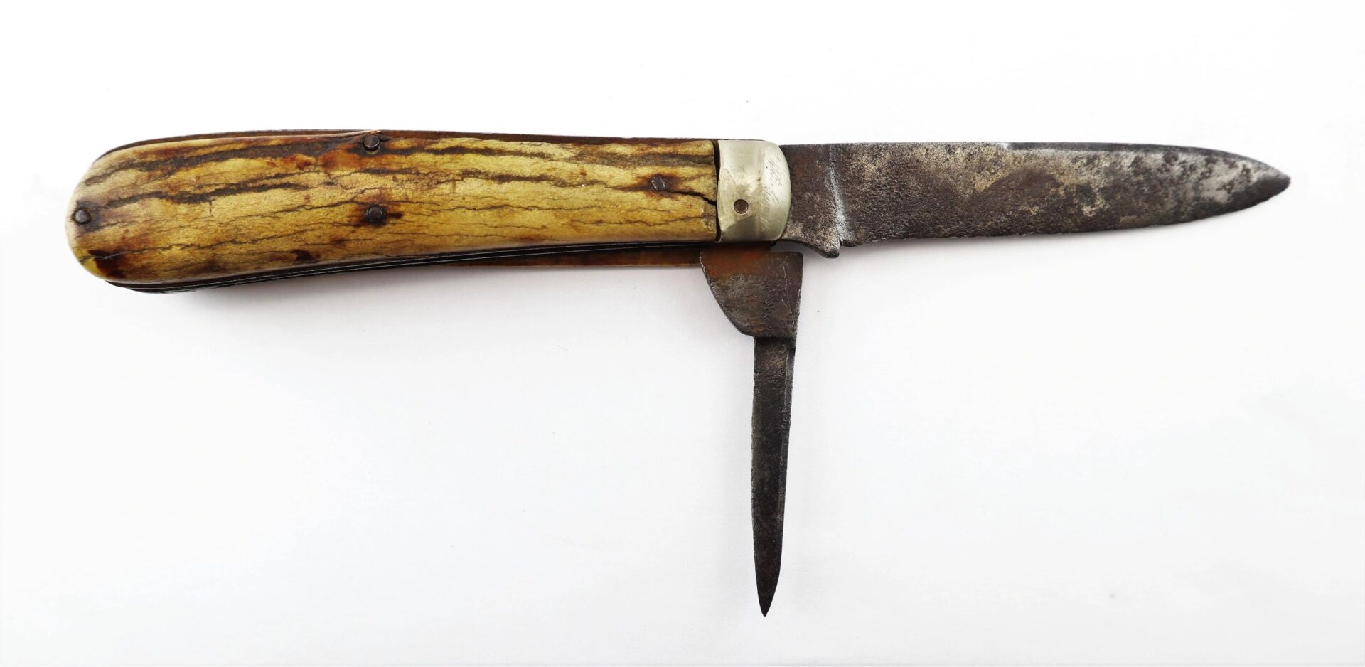 The John Hunt Morgan Knife, ID’d to Hiram T. Fisher (16th Ohio & 53rd USCT), features a vintage folding design with a wooden handle and partially open main blade with a secondary tool extended.