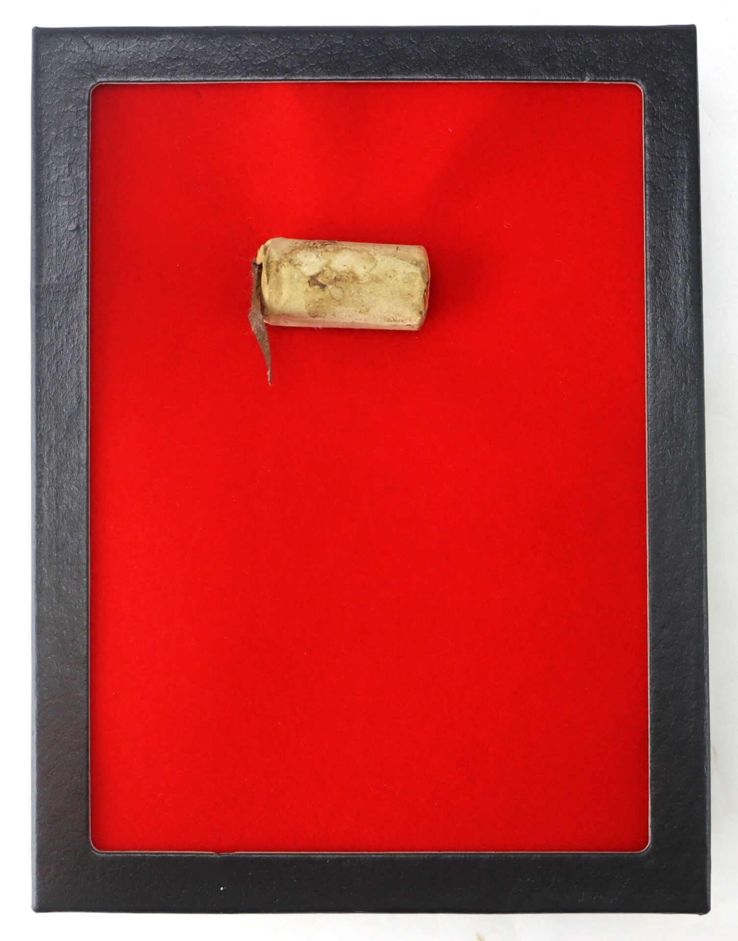 A 10 Gauge Eley’s Patent Wire Cartridge is displayed in a black frame with a red background.